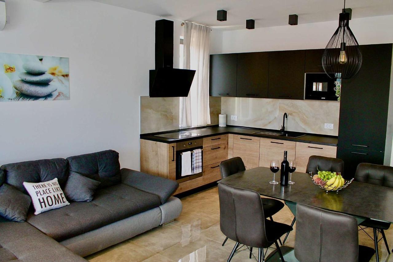 Apartments Marebella Lumbarda Exterior foto
