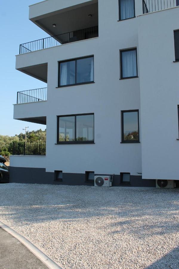 Apartments Marebella Lumbarda Exterior foto